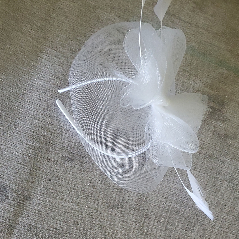 Elegant White Fascinator Headband